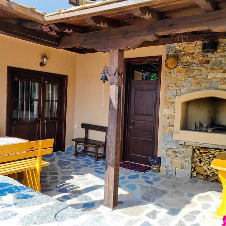 Rimovata Kashta Guest House Lesten Kültér fotó