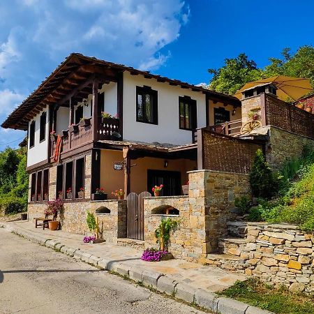 Rimovata Kashta Guest House Lesten Kültér fotó