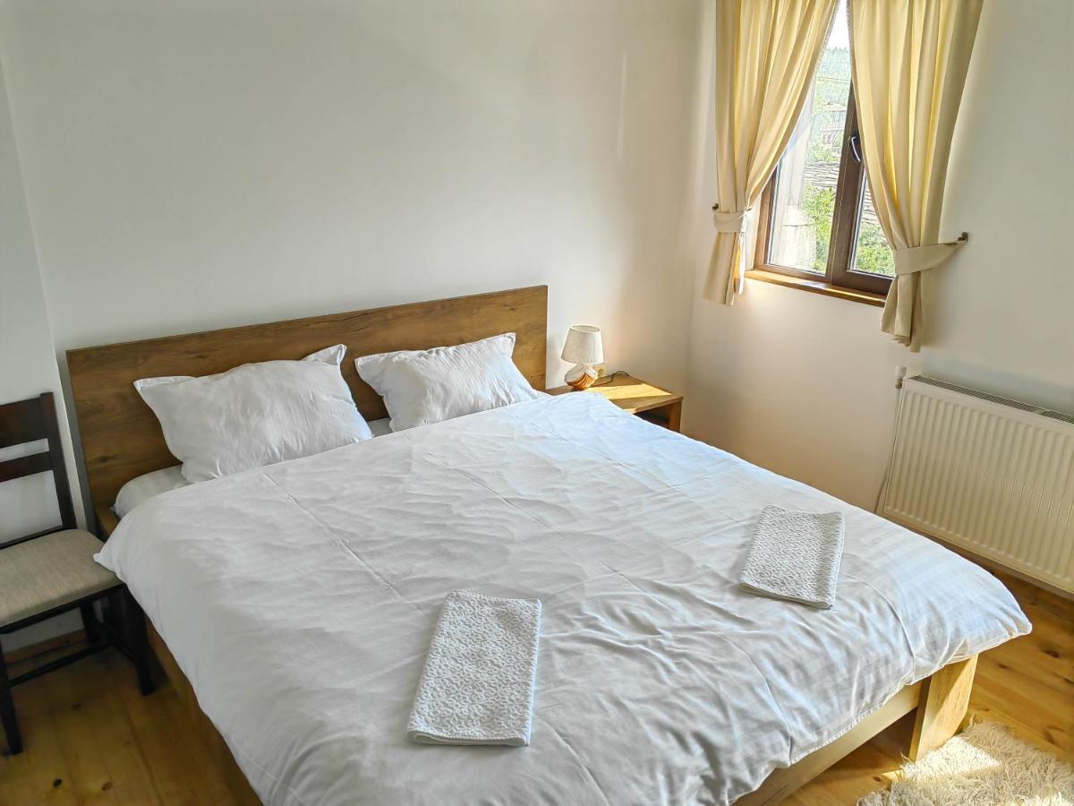 Rimovata Kashta Guest House Lesten Kültér fotó