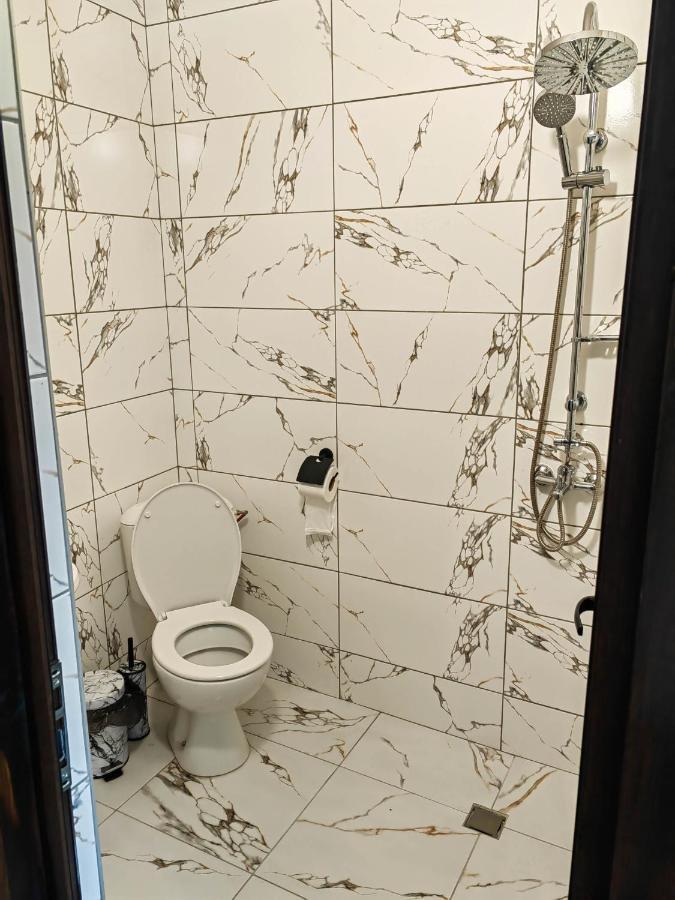 Rimovata Kashta Guest House Lesten Kültér fotó