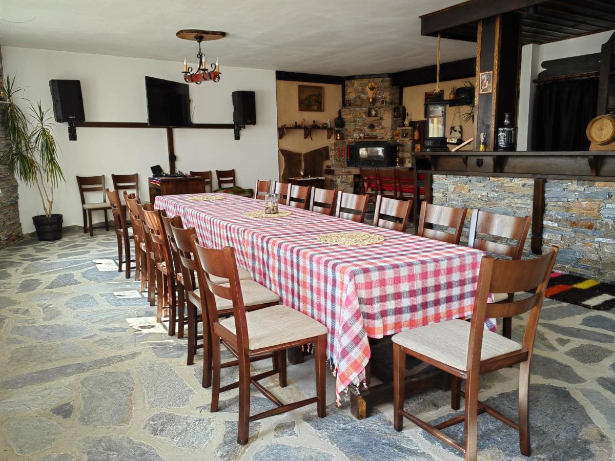 Rimovata Kashta Guest House Lesten Kültér fotó